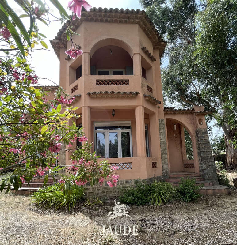 Maison à GRIMAUD