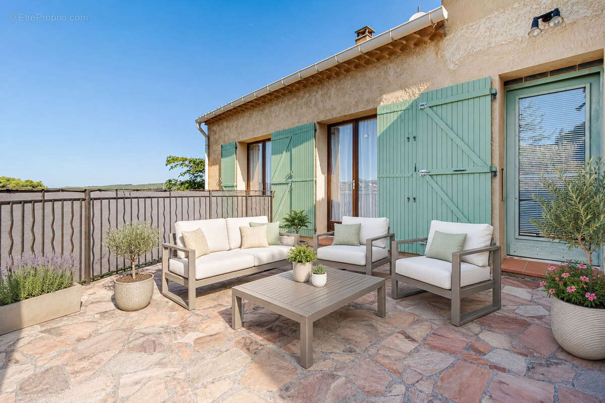 Maison à VELAUX
