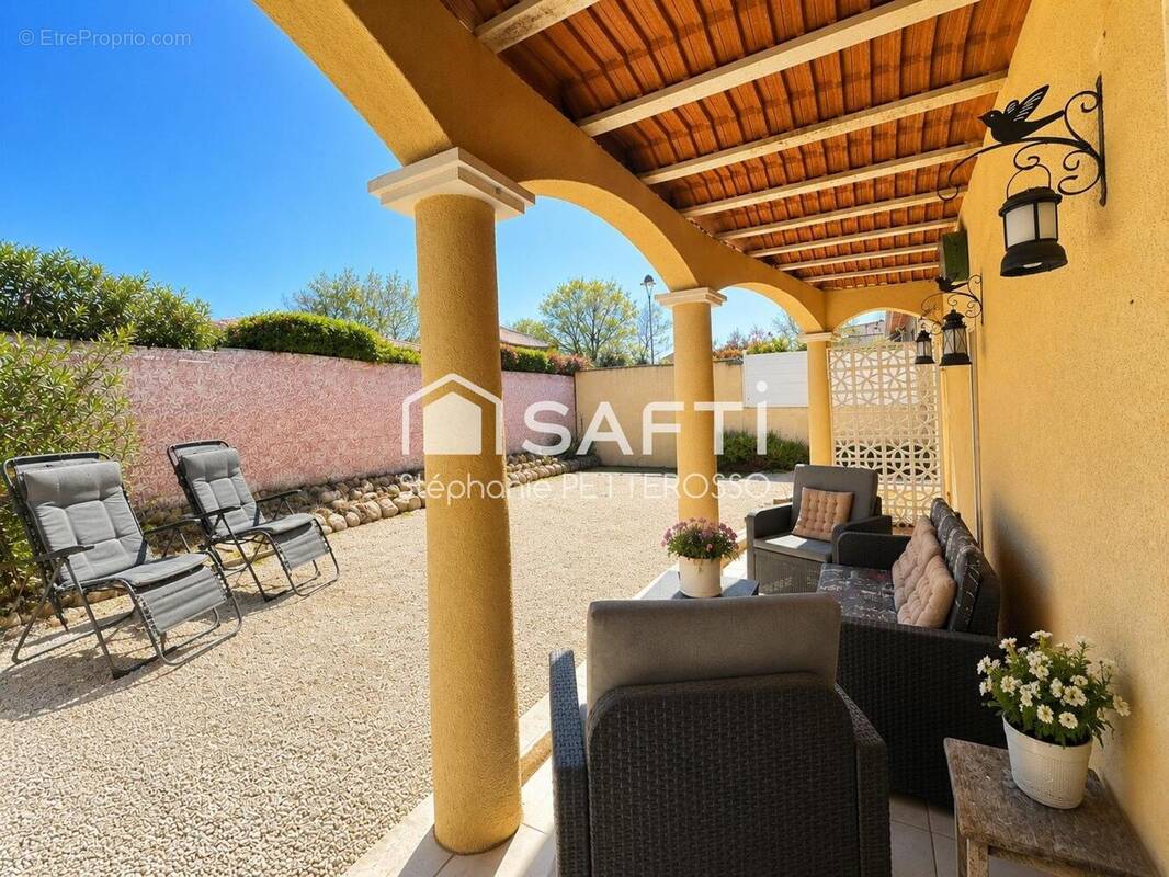 Photo 1 - Maison à MONTELIMAR