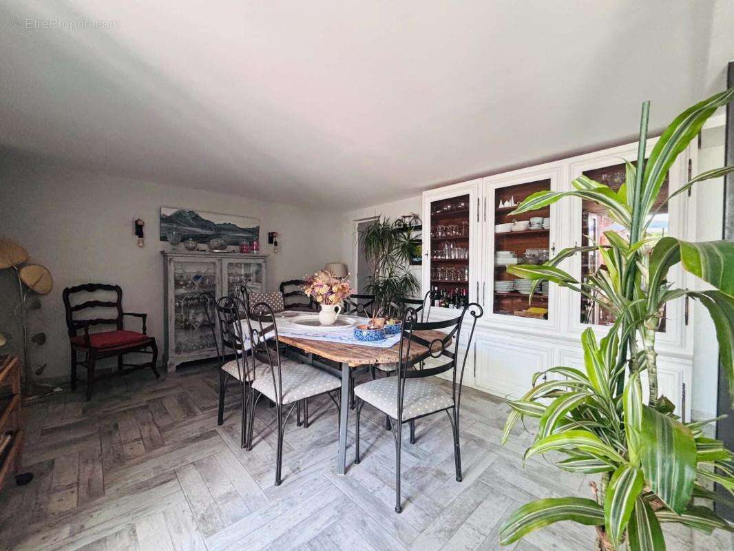 Maison de ville renovee - proche commodites - photo 10