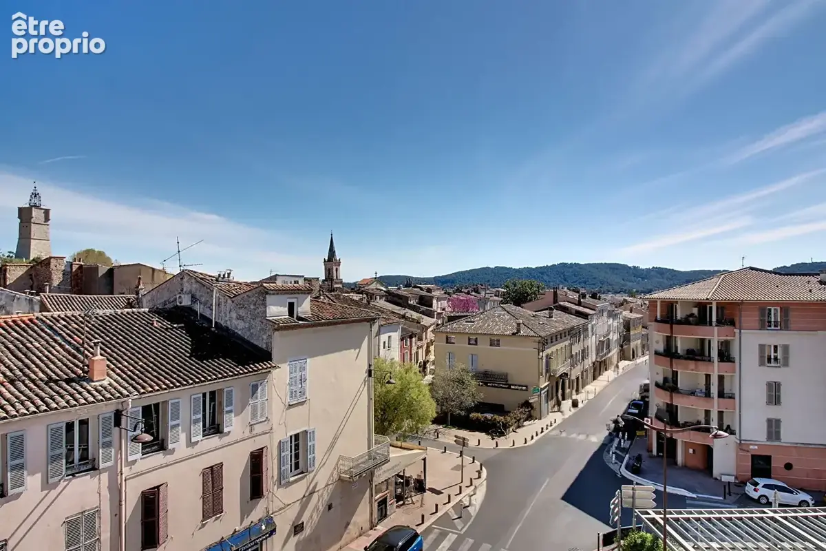 À VENDRE EN EXCLUSIVITÉ à DRAGUIGNAN Appartement 114 m² en dernier étage 3/4 chambres - photo 19