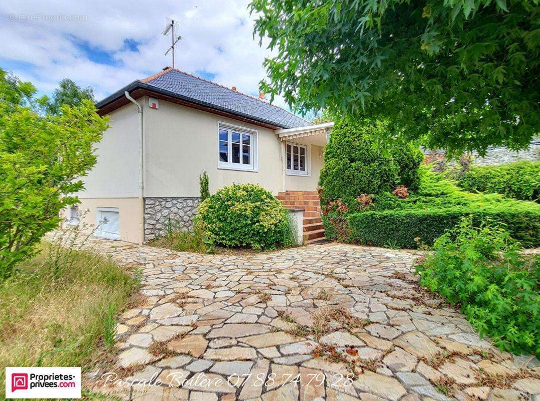 Maison avec rez-de-jardin - Vernantes (49390) - photo 2