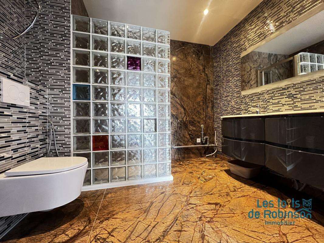 Appartement à L'HAY-LES-ROSES