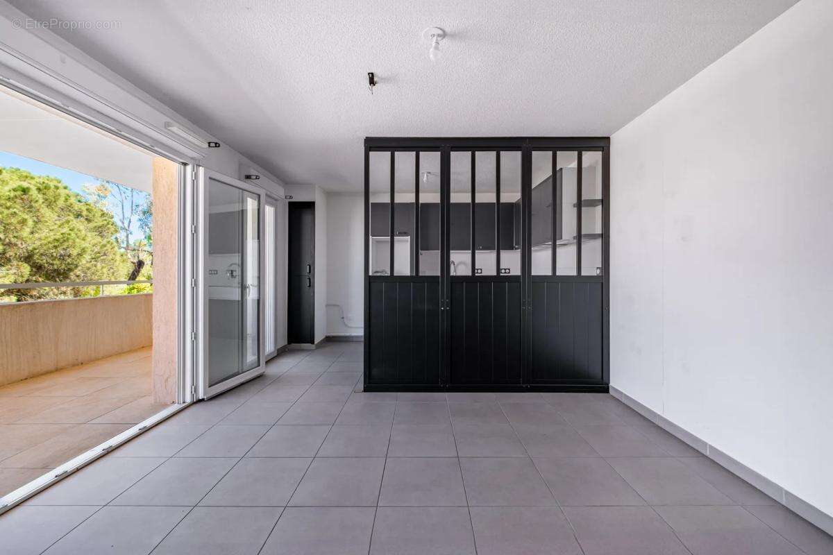 Appartement à PUGET-SUR-ARGENS
