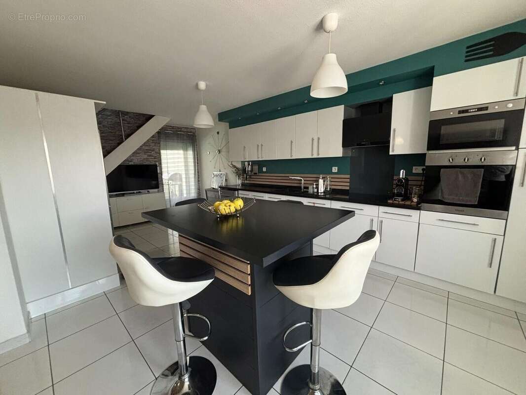 Maison 148 m² à Nizerolles  - photo 4