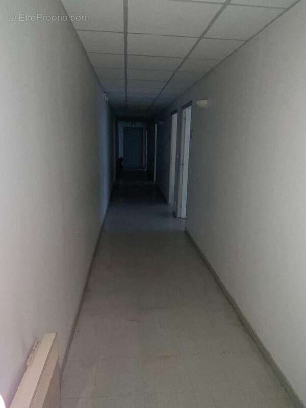 Photo 5 - Commerce à NIORT