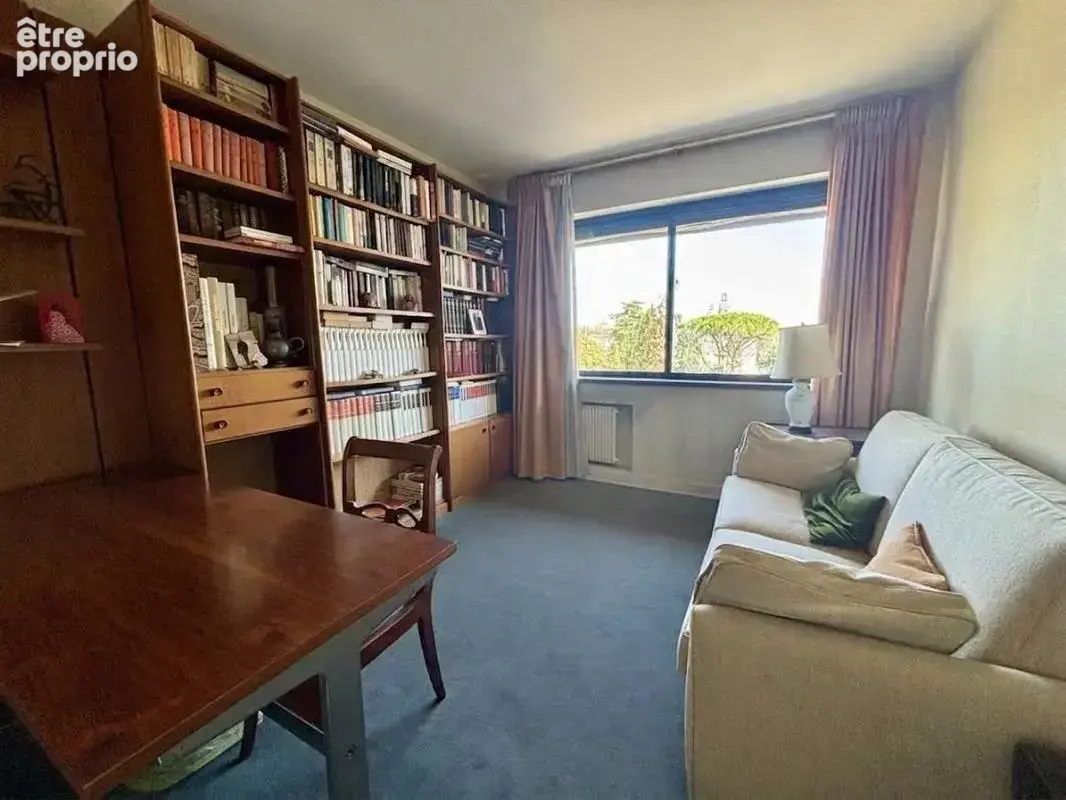 Appartement À Vendre triangle d’or - photo 4