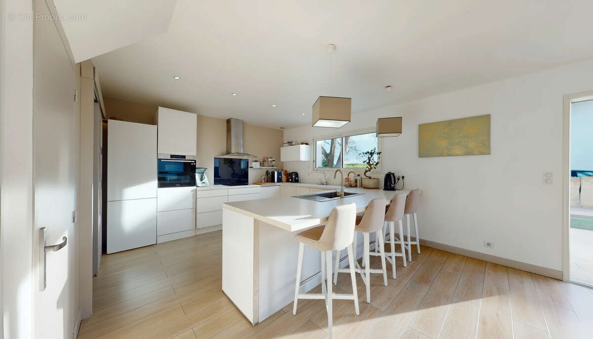 Maison à BASSUSSARRY