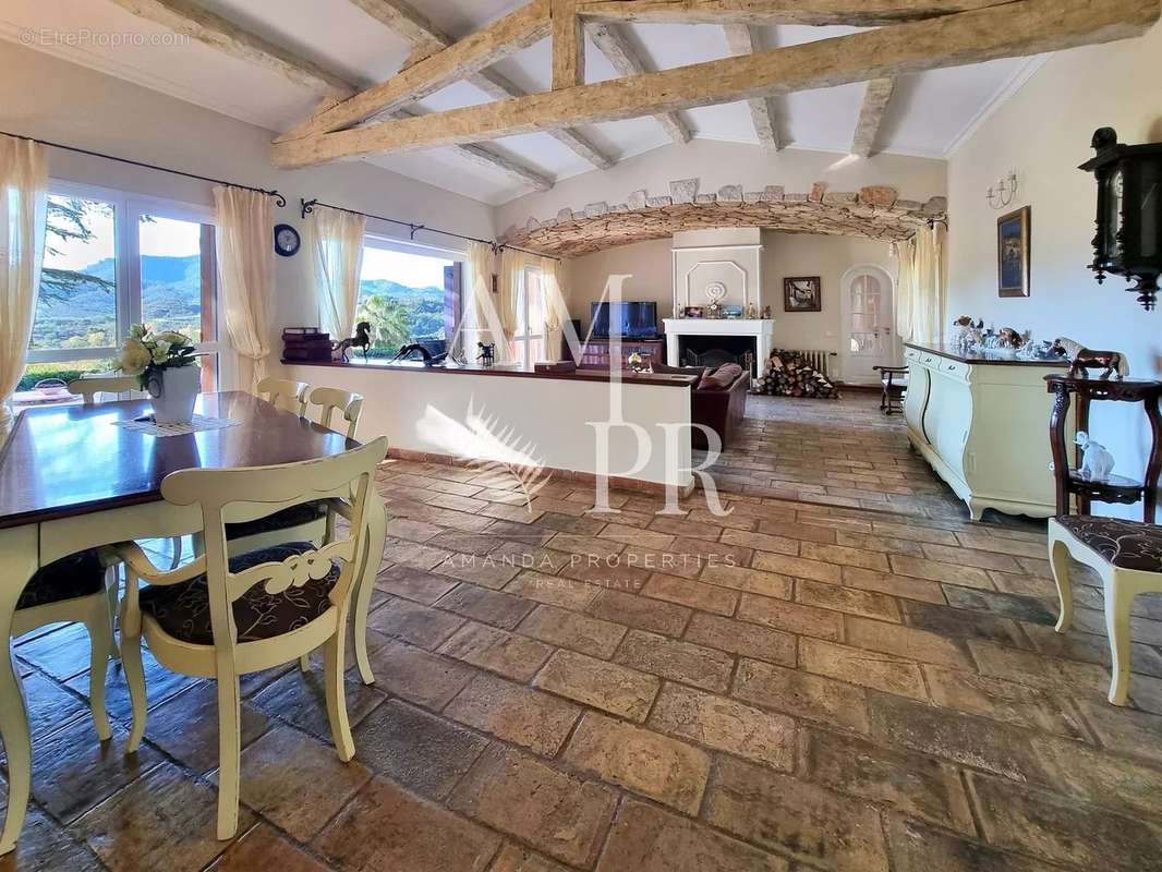 Villa Provençale avec Vue Panoramique sur Le Massif de L'Estérel et Le Golf De Barbossi - photo 4