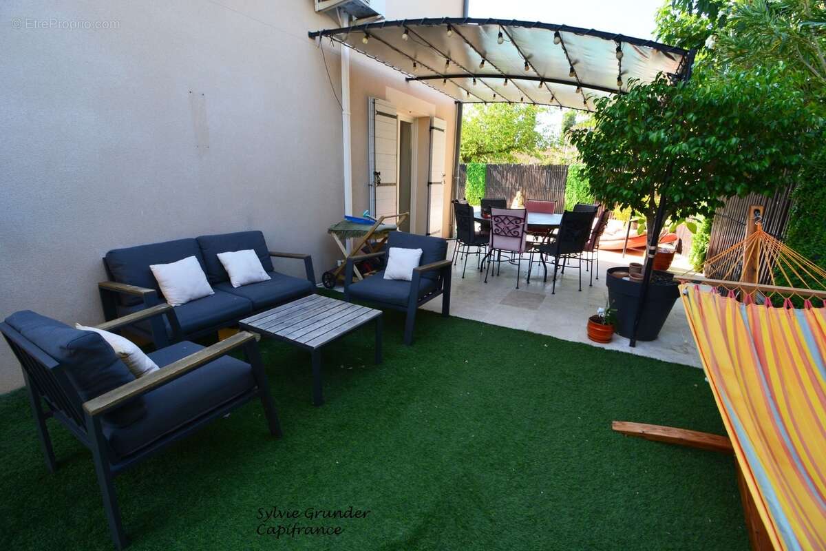Maison à vendre 4 pièces LANCON PROVENCE (13) avec jardin et piscine - photo 11
