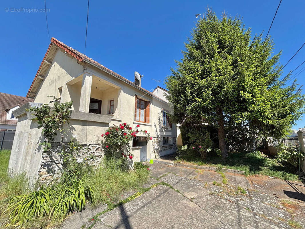 Maison à PONTAULT-COMBAULT