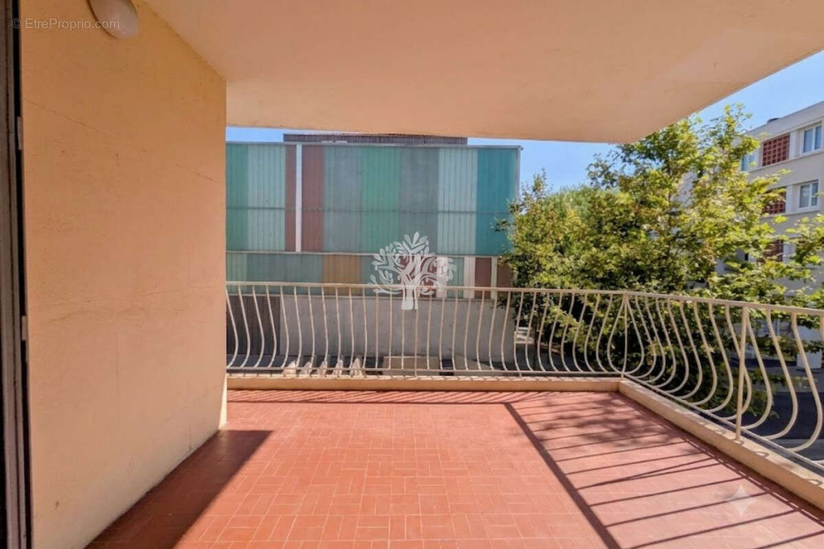 Appartement à SIX-FOURS-LES-PLAGES