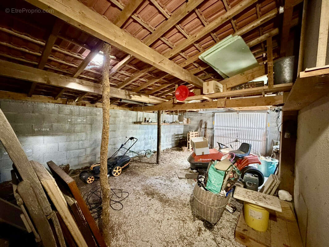 Maison à LACHAPELLE-AUZAC