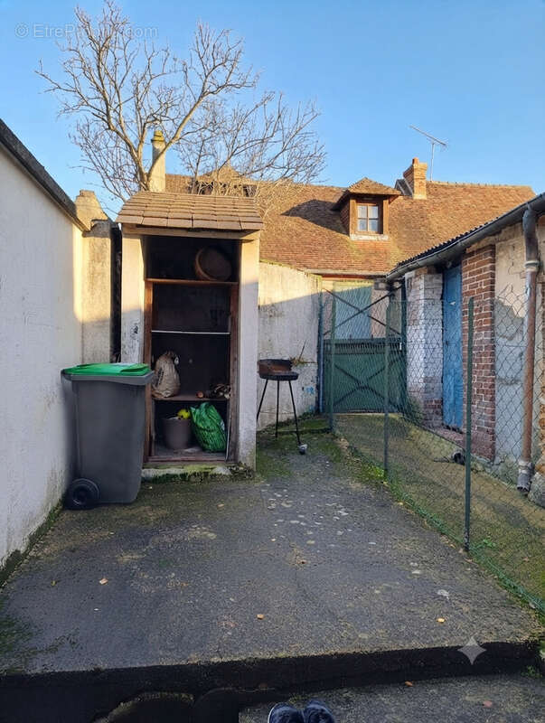 Une opportunité rare pour un premier achat, un investissement locatif ou un pied-à-terre en centre-ville ! - photo 6