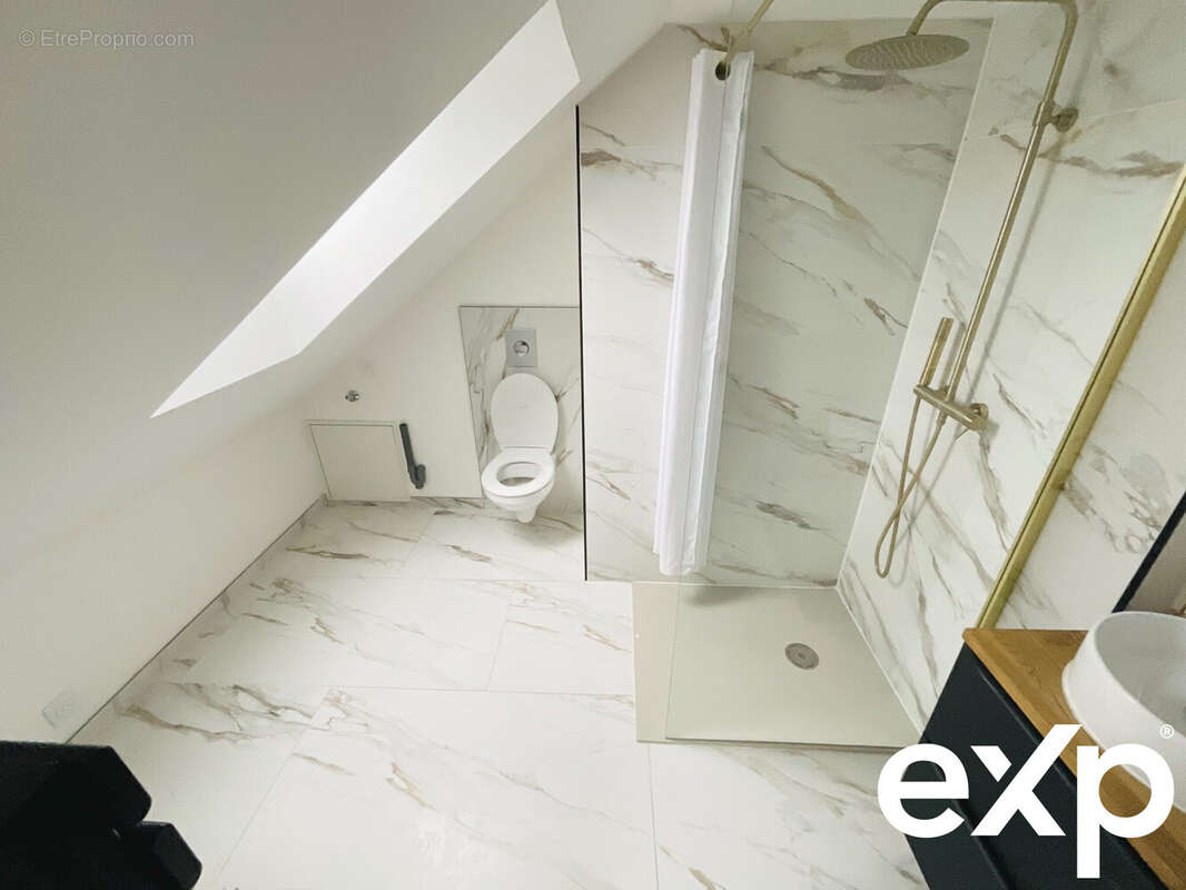 sdd wc - Appartement à TROYES