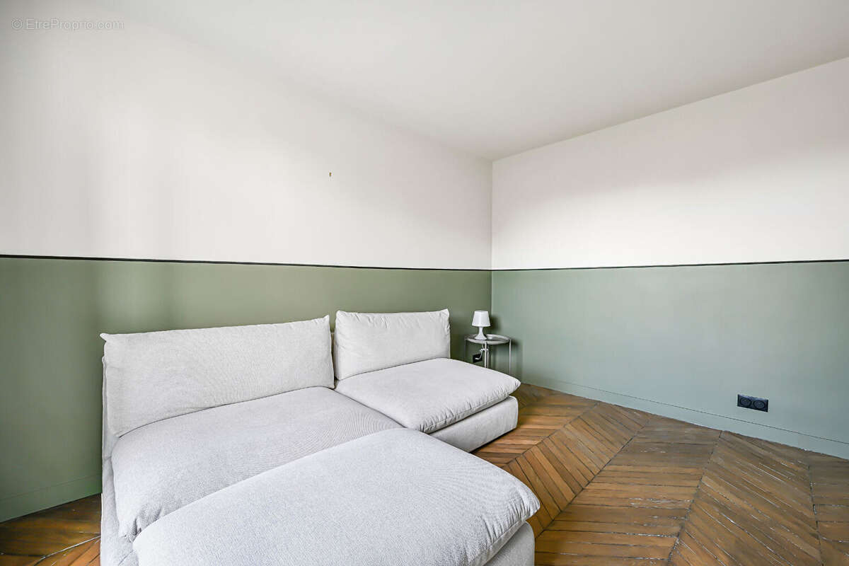 Appartement à PARIS-14E