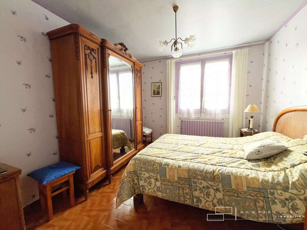 Maison à CASTERA-VERDUZAN
