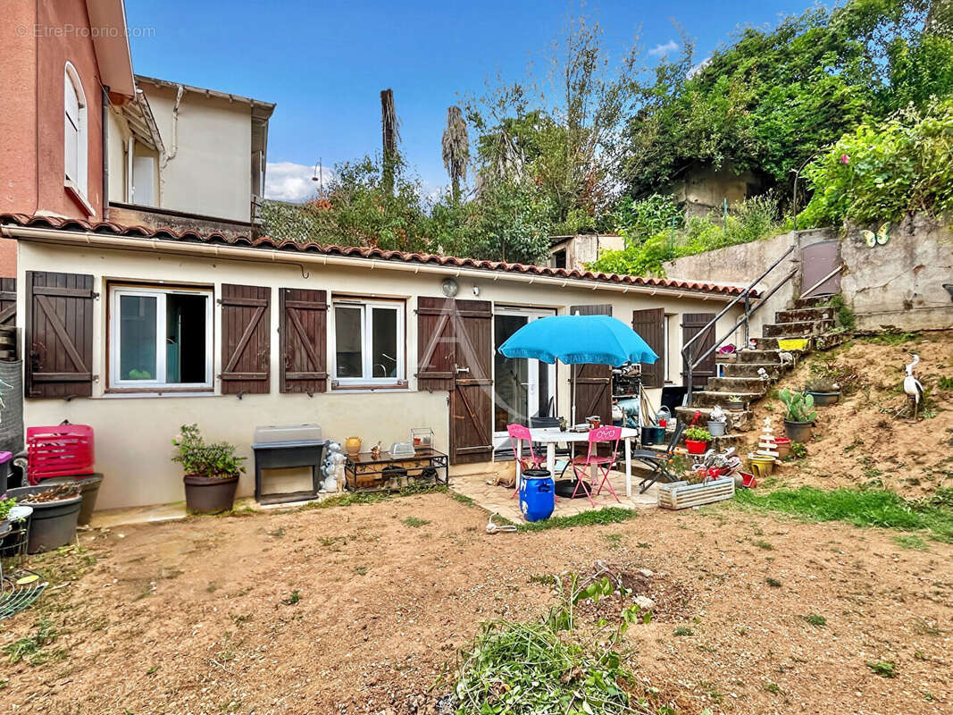 A VENDRE - Ensemble immobilier de deux maisons en location - photo 5