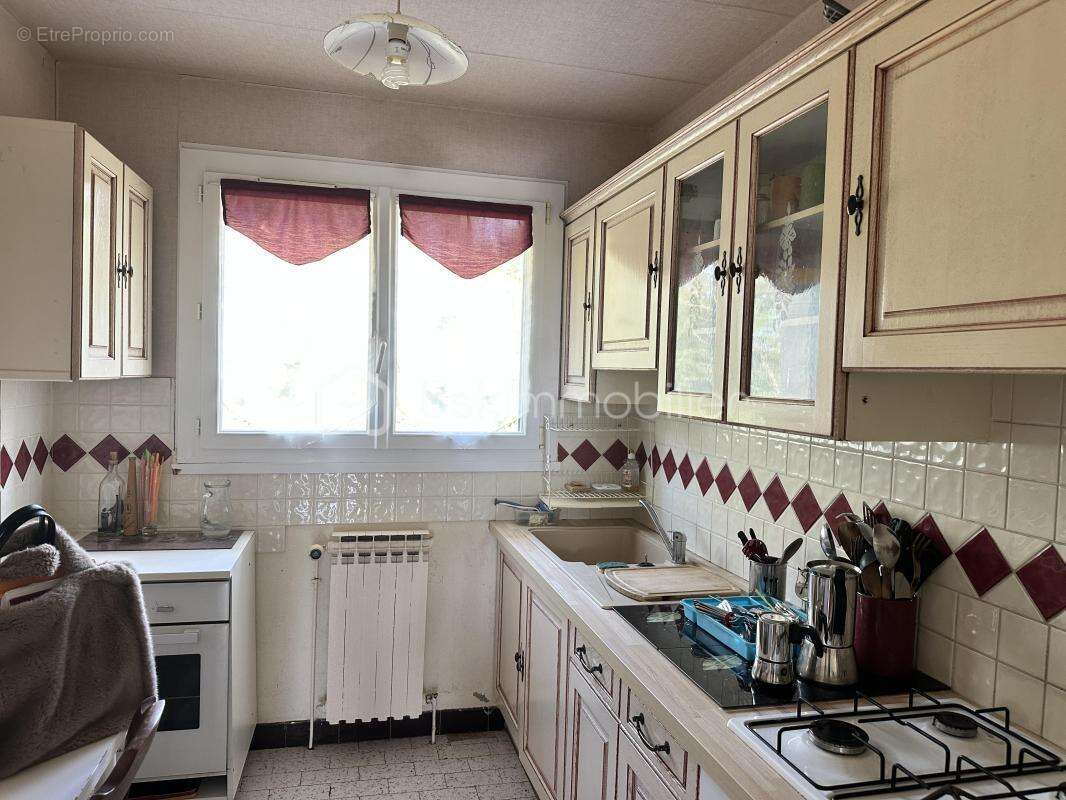 Maison à SAINT-DENIS-DE-CABANNE