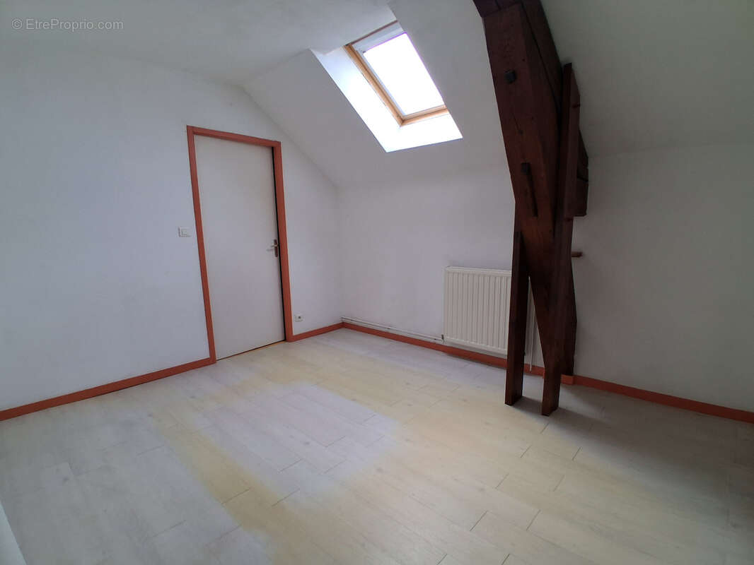 Appartement à CHARLIEU