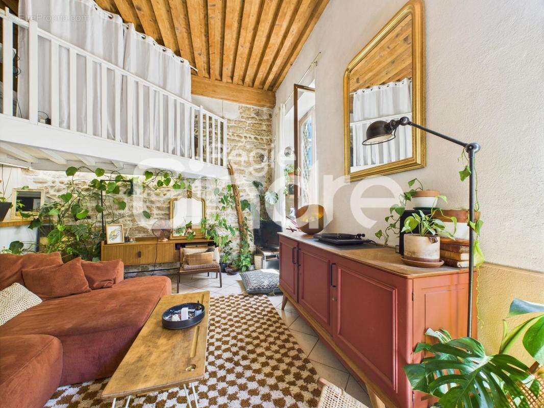 Vente - Appartement - 2 pièces + cuisine - 35 m² - 198 000 € - - photo 3