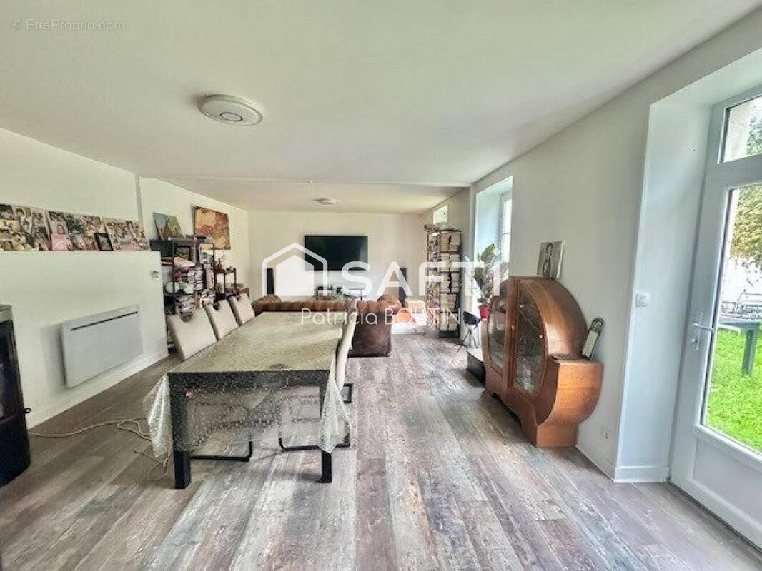 Photo 1 - Maison à VALLANS