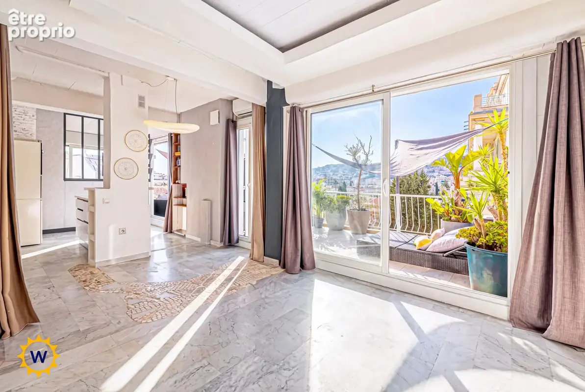 Rare T2 esprit loft de 51,30 m² avec terrasse plein ciel de 35 m² et vue panoramique sur Nice et ses collines - photo 4