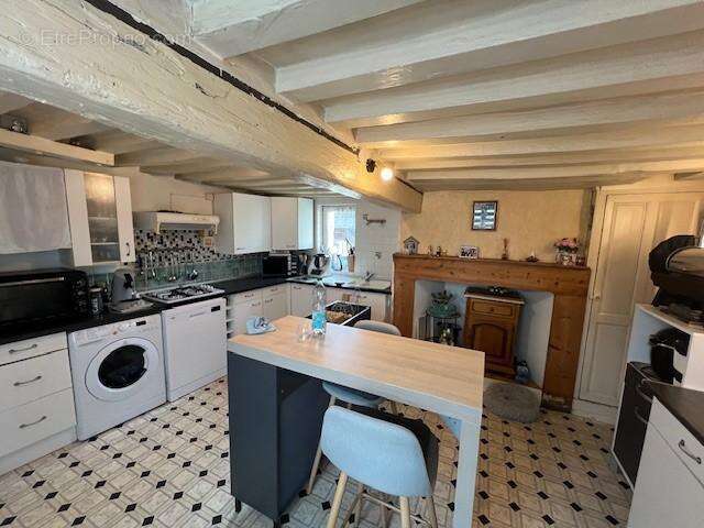 Maison 91 m² à Glos  - photo 4