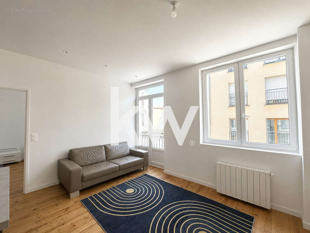 Appartement 39 m² à Saint-Etienne  - photo 2
