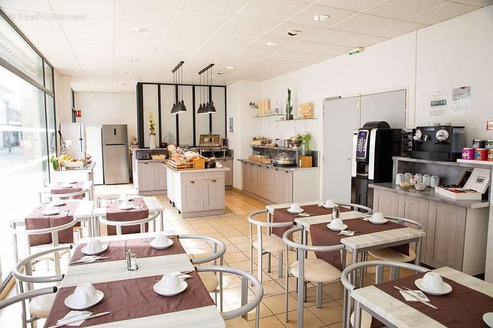 INVESTISSEMENT LOCATIF  Lannion  Résidence  Brit Hotel Confort Lannion Centre Gare  6,53 % de rentabilité - photo 9