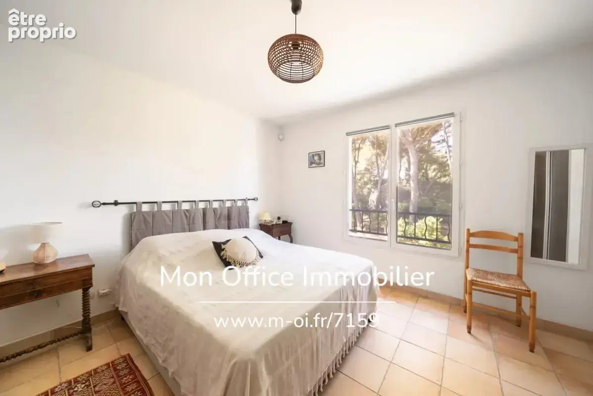 Référence : 7159-DVI. - AIX EN PROVENCE - Celony - Bastide de caractère de 172 m² sur un terrain plat de 2 300 m² avec piscine - photo 8