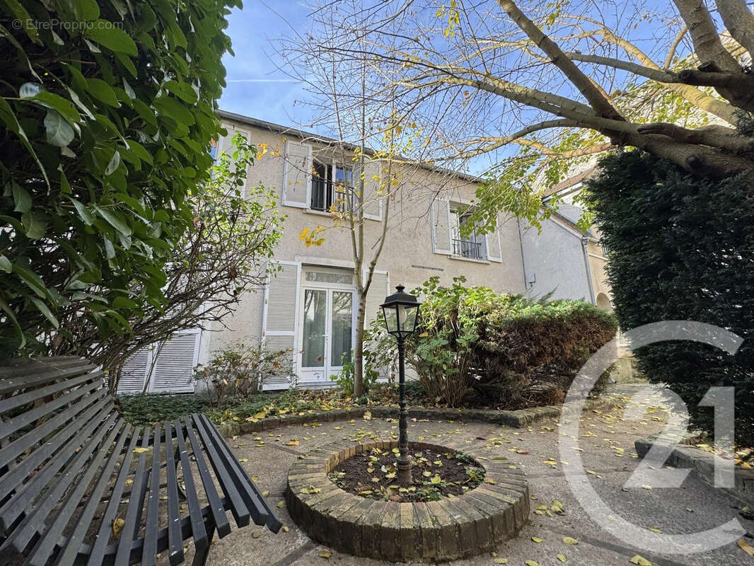 Appartement à FONTAINEBLEAU