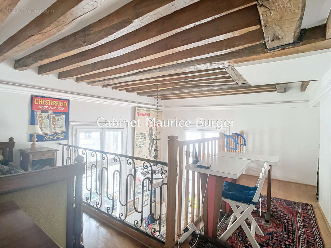 Appartement à PARIS-8E