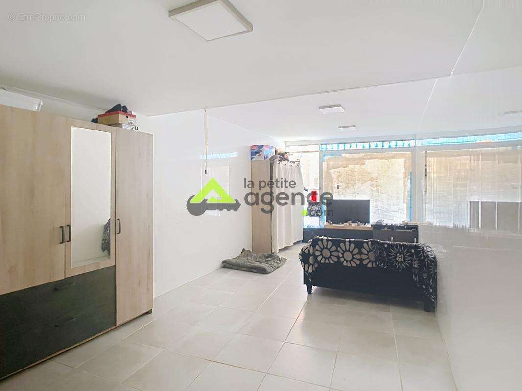 Maison 140 m2 + grange + atelier + garage   Gros potentiel - photo 4