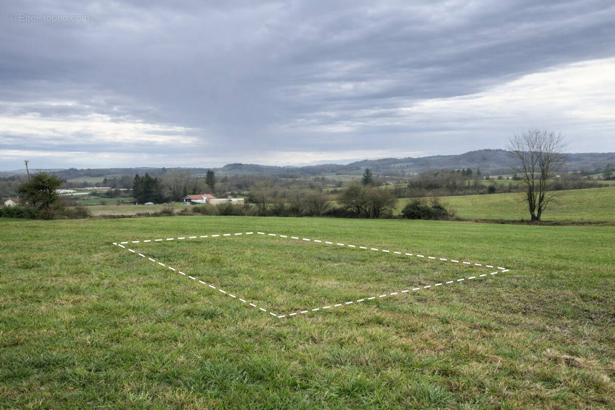 Terrain à AROUE-ITHOROTS-OLHAIBY