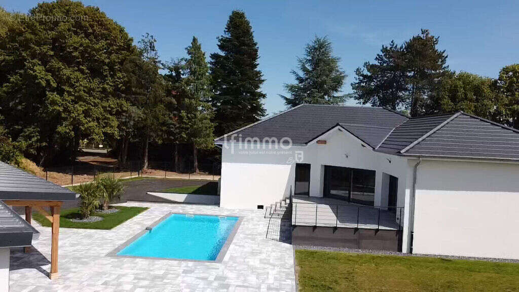 Maison à CONDE-NORTHEN