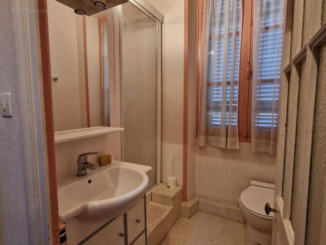 Salle d'eau - Maison à LE BUGUE