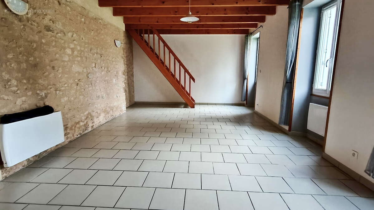 Maison à SAINT-CIERS-SUR-GIRONDE