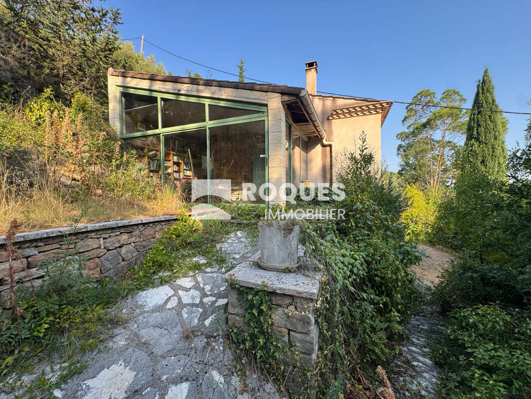 Lodève sur les hauteurs, Villa d'une surface total de 108 m2 sur 2160 m2 de terrain, belle vue - photo 3