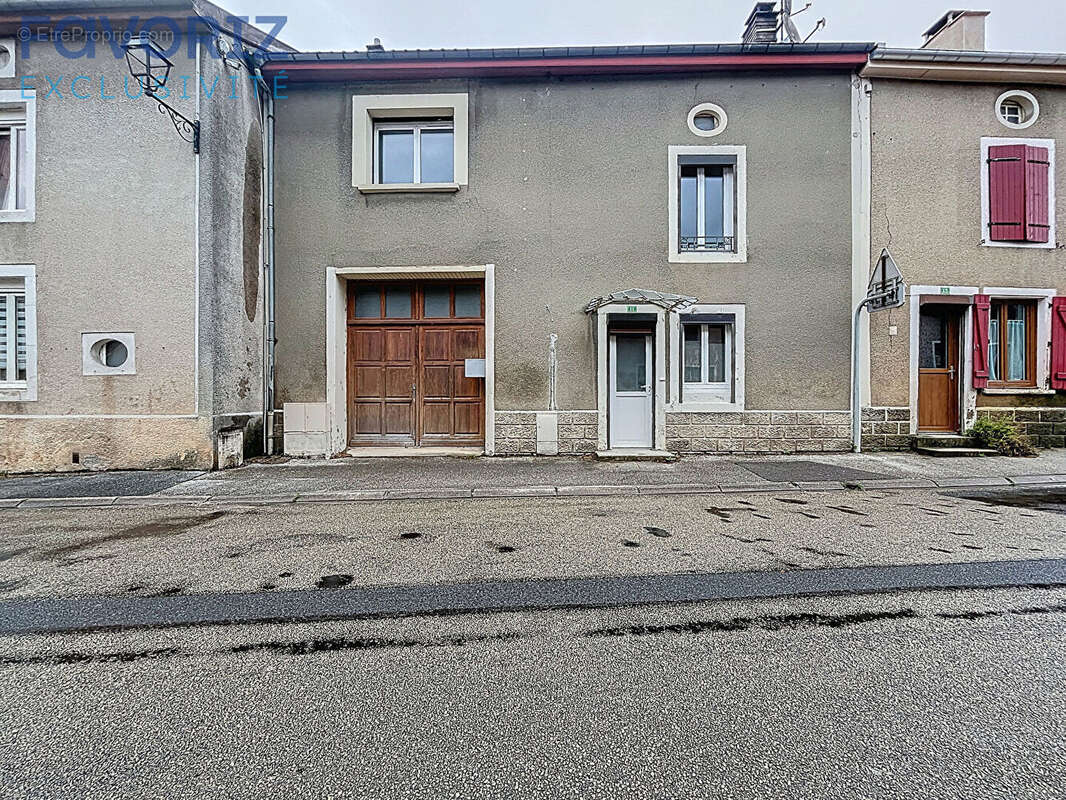 Maison à DOULAINCOURT-SAUCOURT