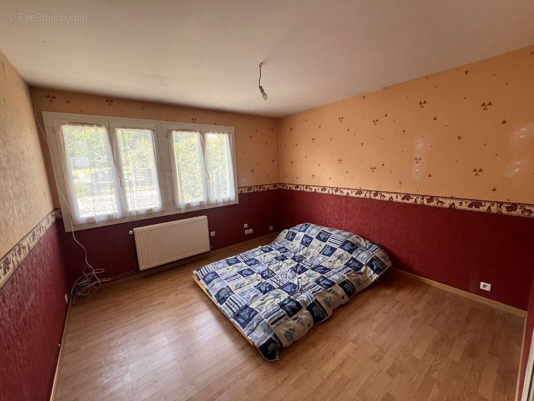 Maison à SAINT-CHERON