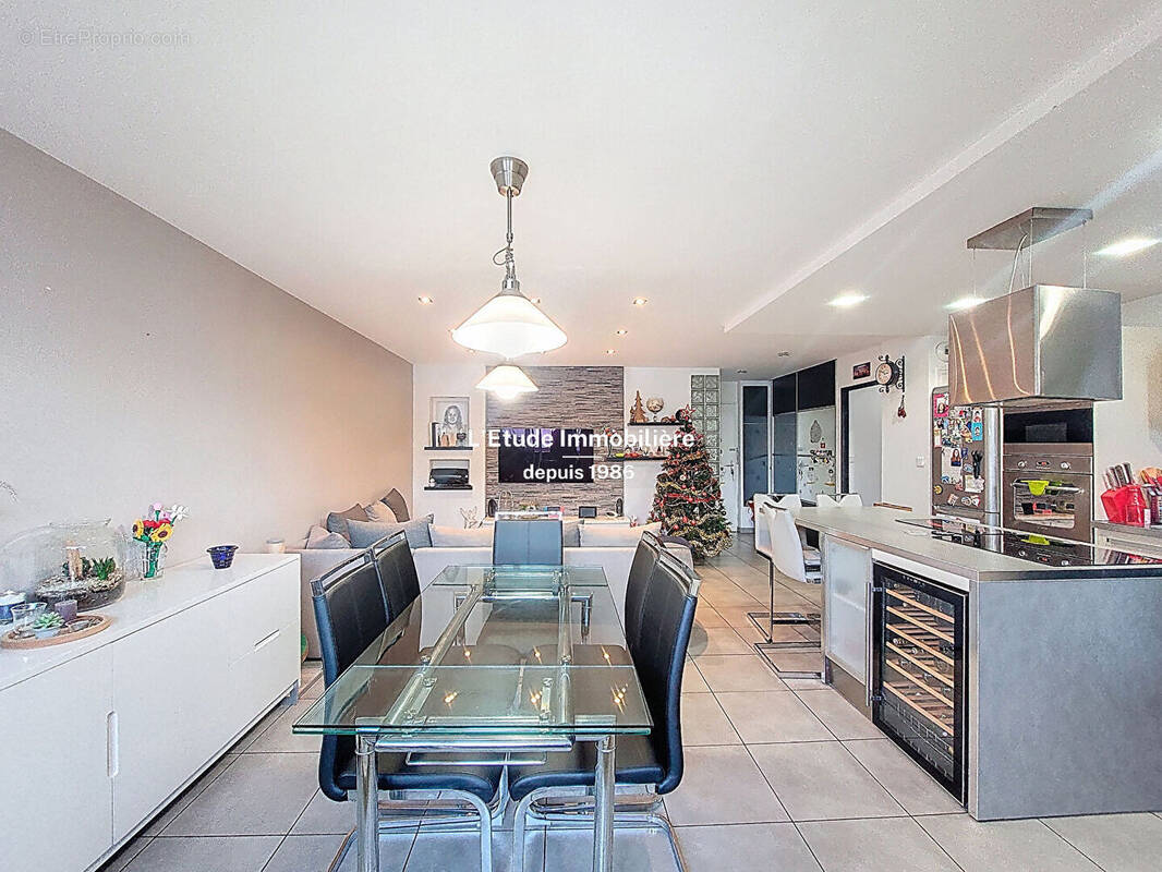 Appartement à RILLIEUX-LA-PAPE