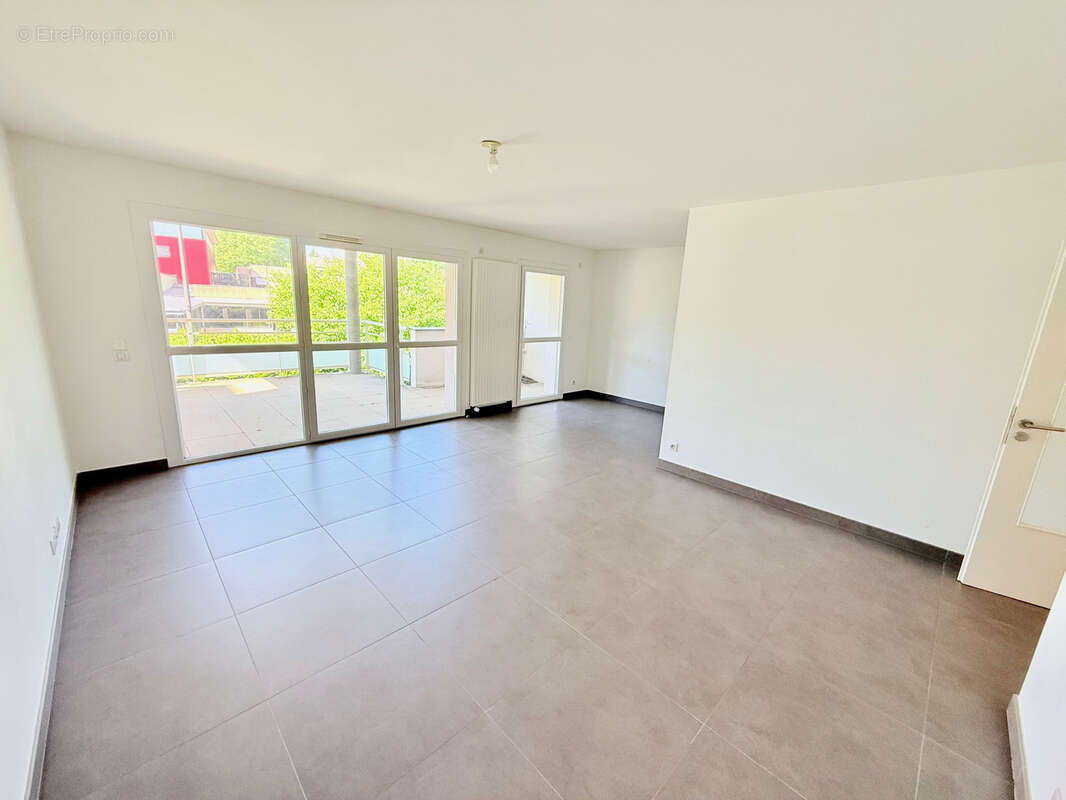 Appartement à FERNEY-VOLTAIRE