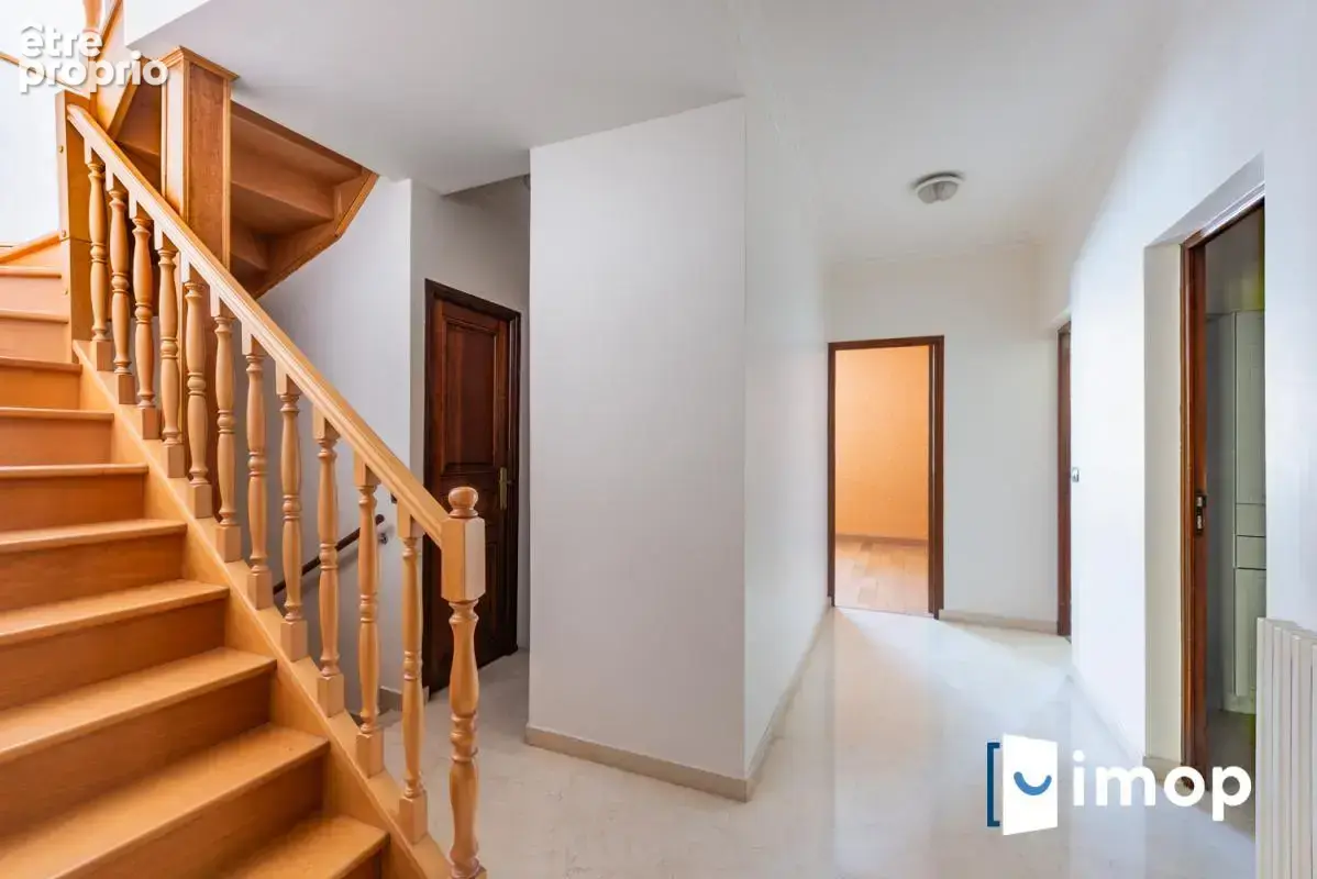 Quartier Mairie. 2mn RERA. Maison familiale 4/5ch. Jardin - photo 10