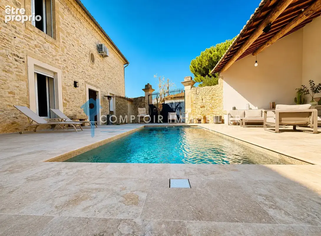 En exclusivité  Pépite et rare A vendre Vergèze, maison vigneronne entièrement rénové 190 m2 environ sur 300 m - photo 2