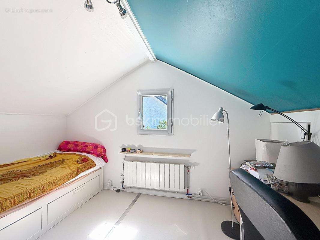 Charmante maison familiale avec 2 chambres, bureau et jardin de 497 m² - photo 12