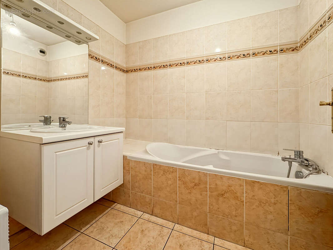 Appartement à ROSNY-SOUS-BOIS
