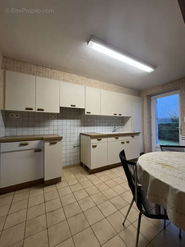 Maison à SAINT-PIERRE-DU-CHEMIN