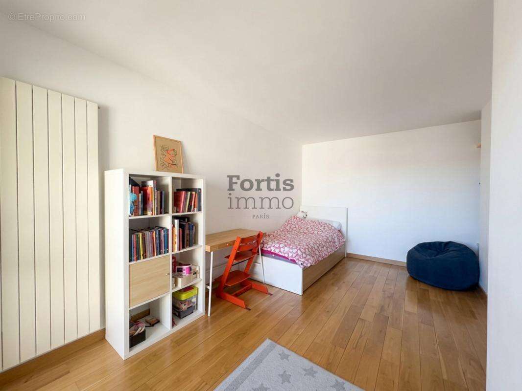 Appartement à PARIS-12E