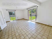 Appartement à FRANQUEVILLE-SAINT-PIERRE
